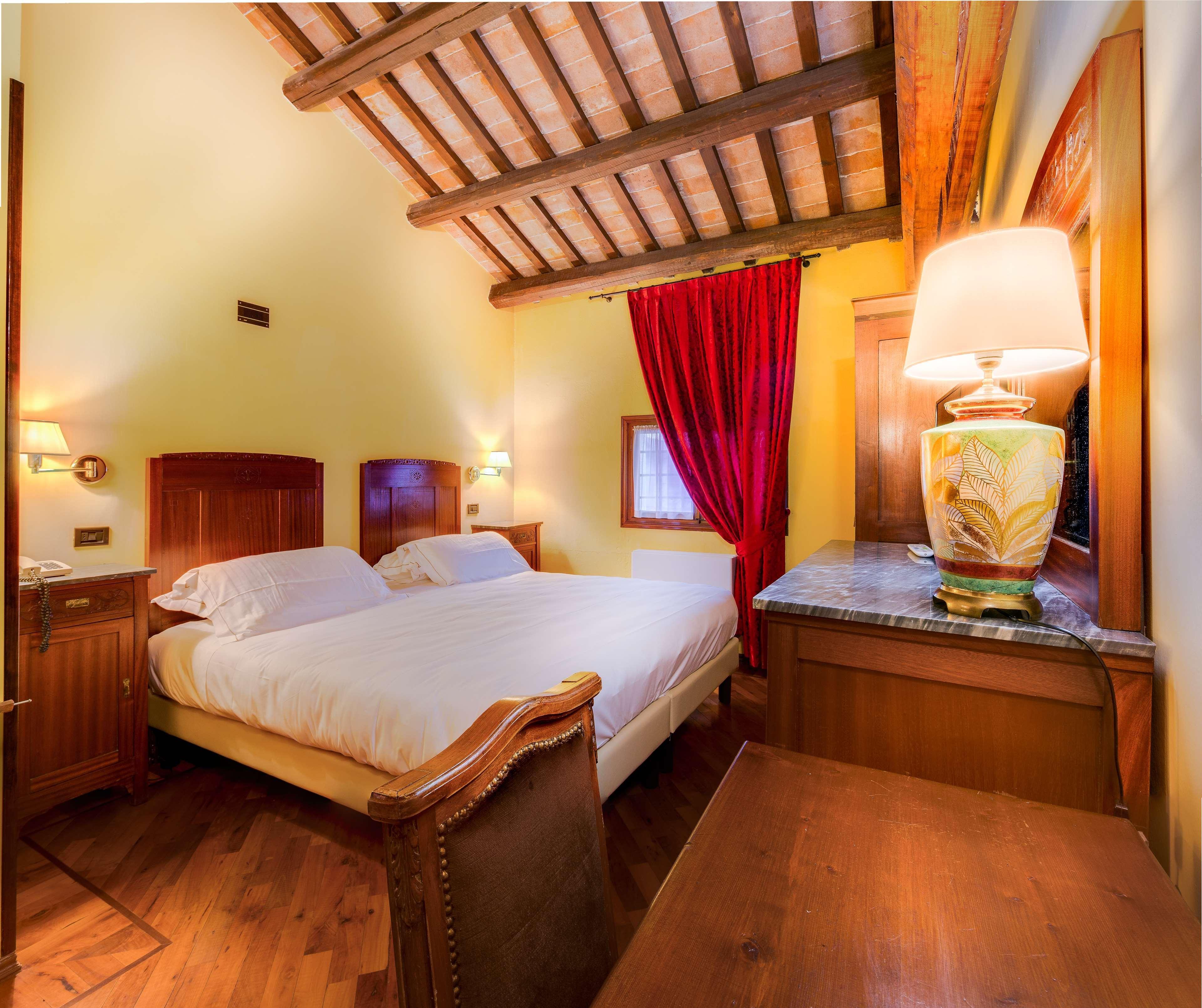 Best Western Plus Hotel Villa Tacchi Gazzo  Bagian luar foto